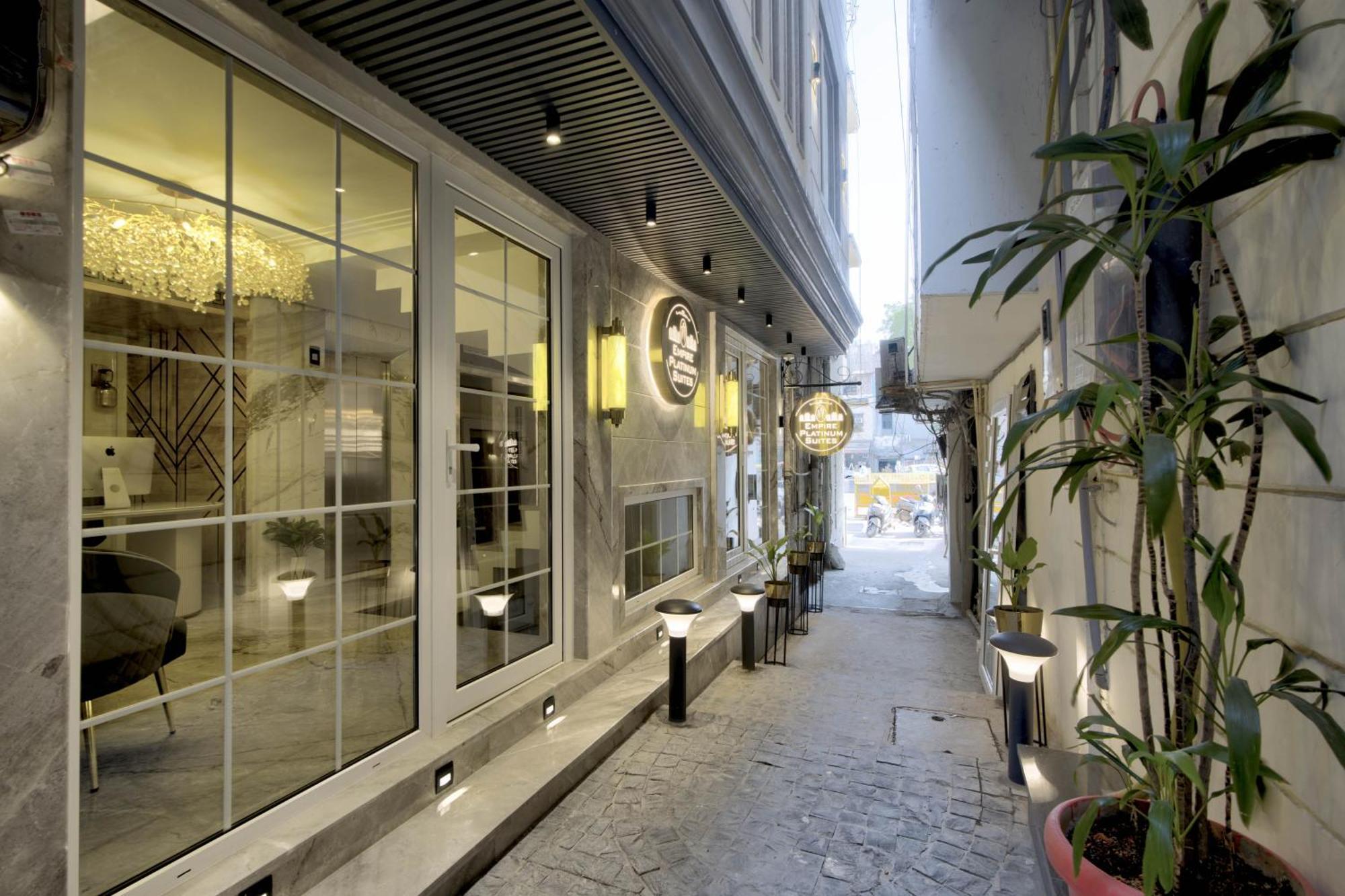 Empire Platinum Suites Nueva Delhi Exterior foto